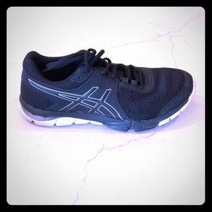 ASICS women’s gel-craze training shoes, size 8.5